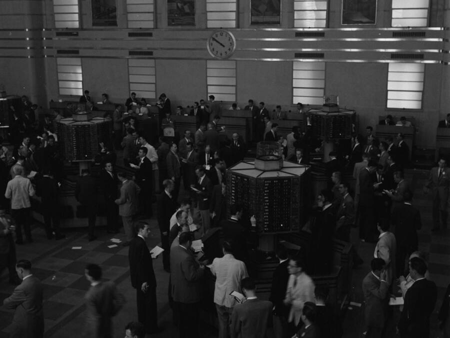 The trading floor of the Toronto Stock Exchange in 1956